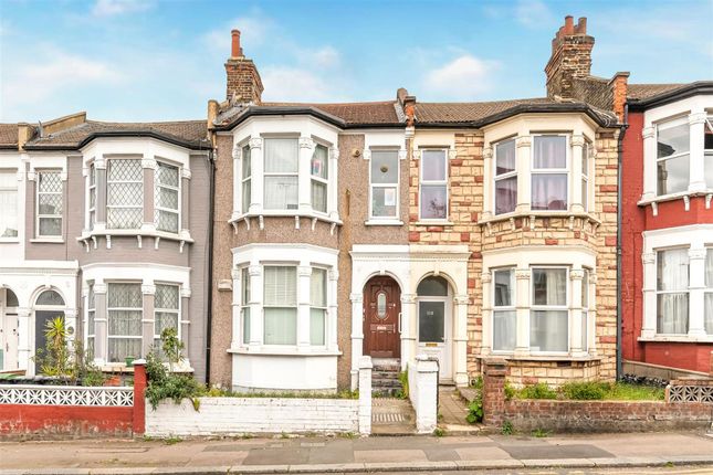 1 bed property, in Wightman Road, £315,000