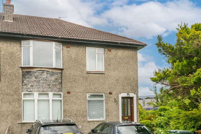2 bed property, in Carrick Knowe Road, £184,000