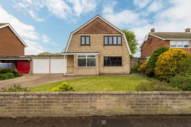 3 bed property, in Bately Avenue, £500,000