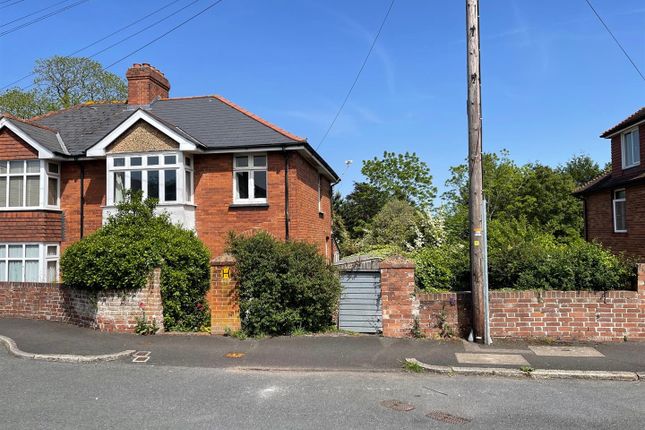 3 bed property, in Roseland Avenue, £350,000