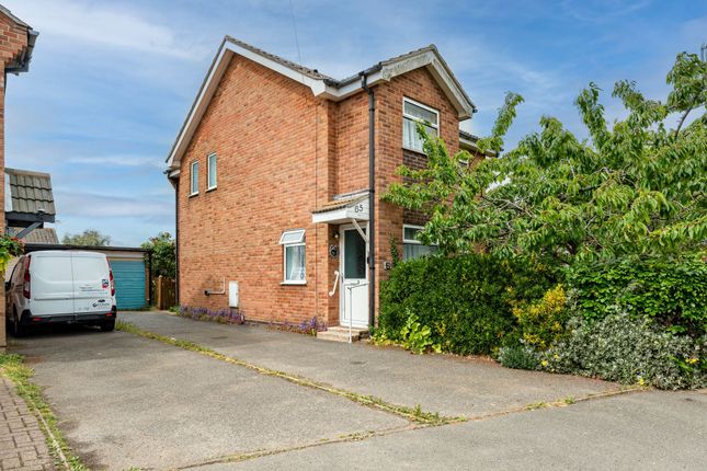 3 bed property, in Willow Avenue, £250,000