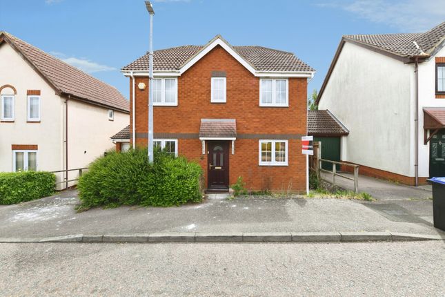 4 bed property, in Bridport Way, £225,000