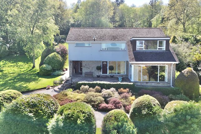 4 bed property, in Harewood Close, £700,000