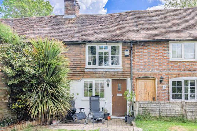 2 bed property, in Piltdown, £330,000