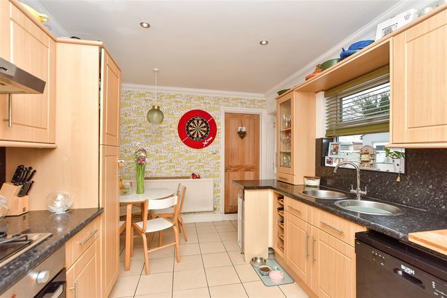 3 bed property, in Chester Road, £300,000