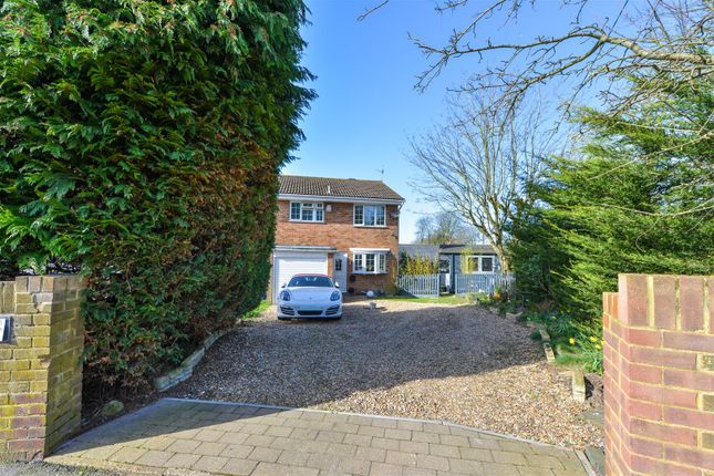 3 bed property, in Eythorne Road, £385,000