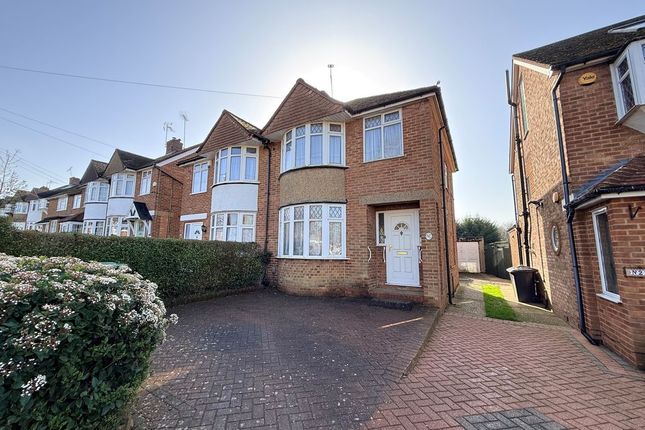 3 bed property, in Oulton Crescent, £550,000