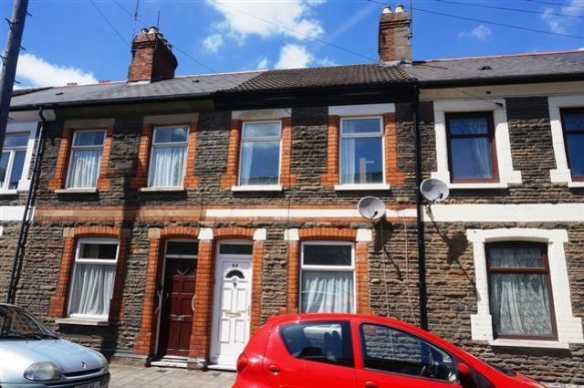 3 bed property, in Cyfarthfa Street, £250,000