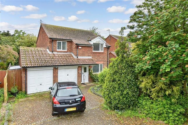 4 bed property, in Hunting Gate, £475,000