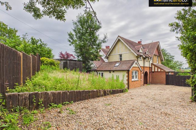 4 bed property, in Newgate Street Village, £750,000