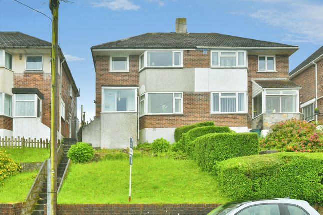 3 bed property, in Bridwell Road, £230,000