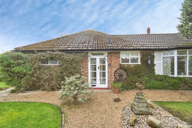 2 bed property, in Rockwood Crescent, £349,995