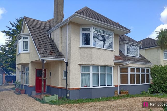 5 bed property, in Wentworth Avenue, £435,000