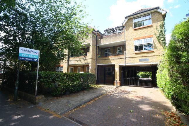 2 bed property, in Maybury Road, £255,000