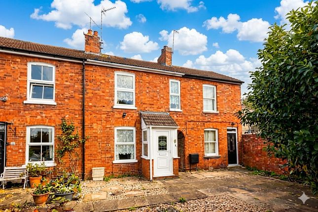 2 bed property, in Beaconsfield Place, £250,000