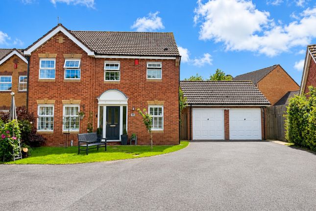 4 bed property, in Pinkers Mead, £585,000