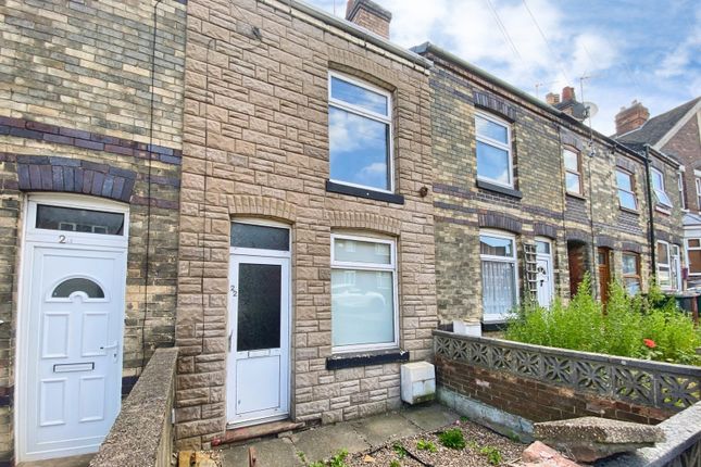 2 bed property, in Station Road, £94,000