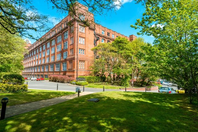 2 bed property, in Holden Mill, £152,000