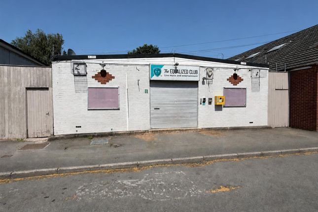 Studio, in Albert Avenue, £135,000