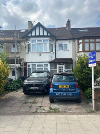 3 bed property, in Eastern Avenue, £542,500