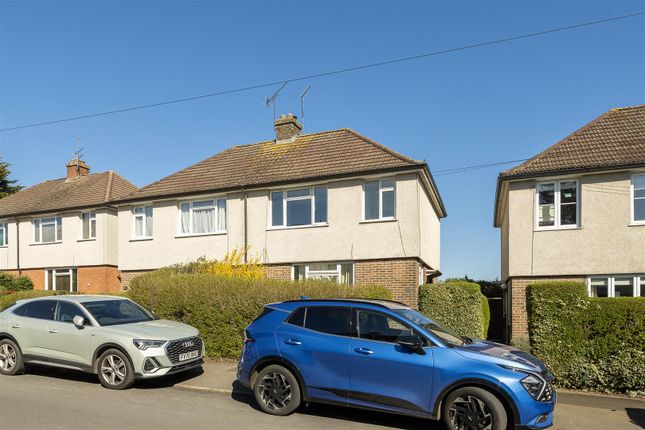 3 bed property, in Hyde View Road, £550,000