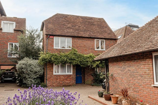 4 bed property, in Temple Mews, £425,000