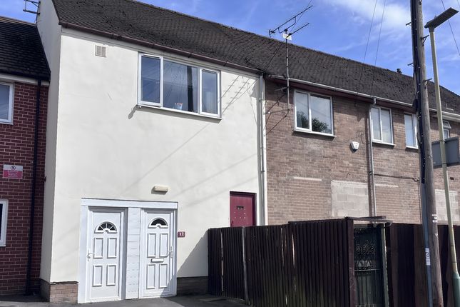1 bed property, in Mersey Road, £250,000