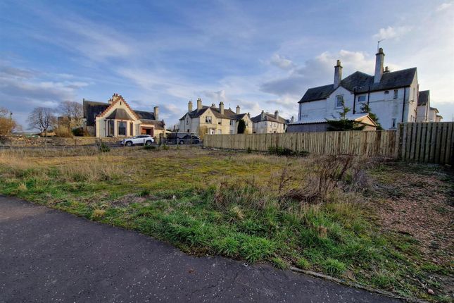Studio, in Plot, £95,000
