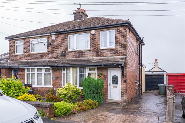 3 bed property, in Carleton Road, £229,995
