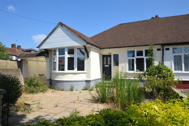 3 bed property, in Glasbrook Avenue, £599,950
