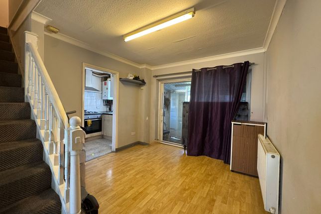 3 bed property, in Eton Avenue, £475,000