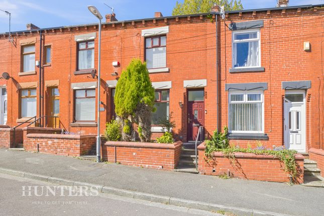 2 bed property, in Mortimer Street, £155,000