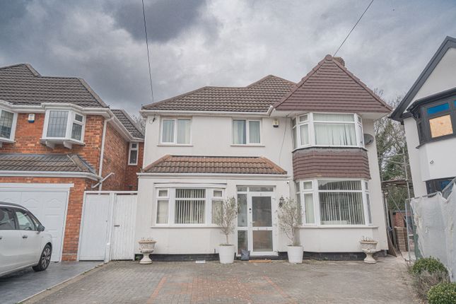 5 bed property, in Brosil Avenue, £490,000