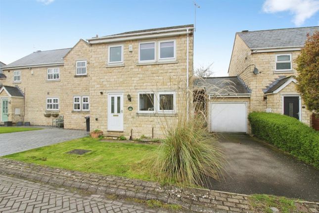 3 bed property, in Parlington Villas, £280,000