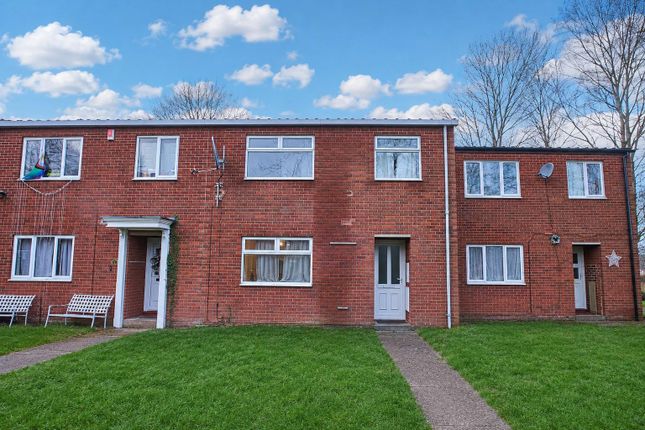 3 bed property, in Avon Walk, £160,000