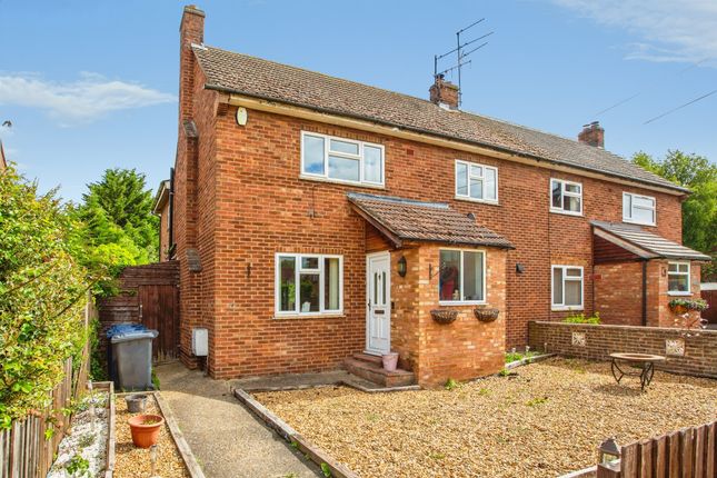 3 bed property, in Fox Grove, £385,000