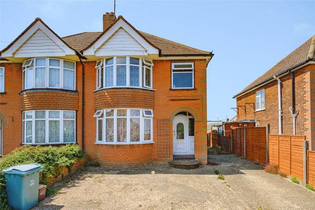3 bed property, in Liscombe Road, £325,000