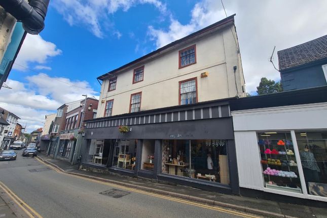 6 bed property, in Builth Wells, £300,000
