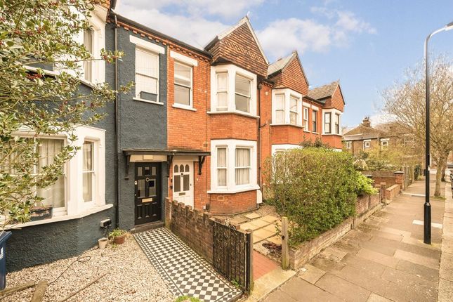 1 bed property, in Holly Park Road, £380,000