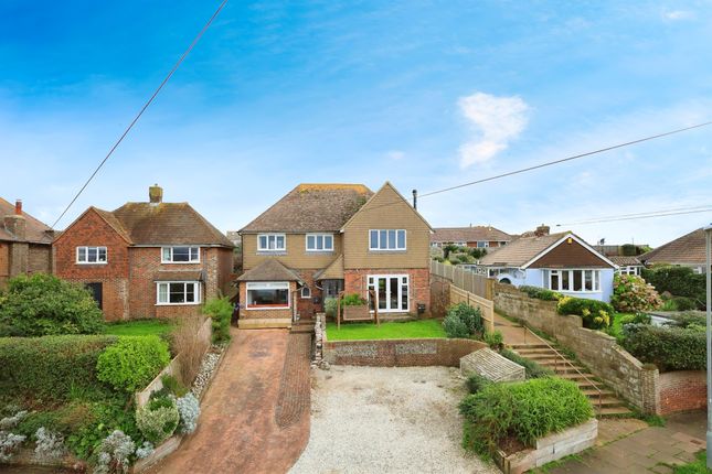 5 bed property, in Station Road, £600,000