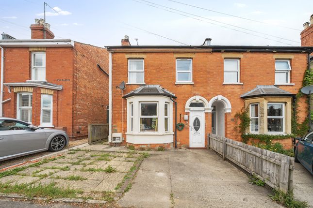 2 bed property, in Copt Elm Road, £500,000