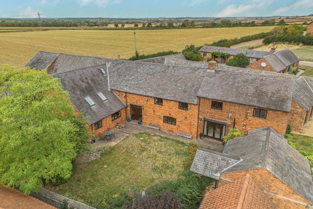 5 bed property, in The Old Byre, £800,000