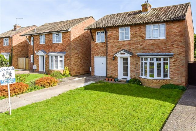 4 bed property, in Southgate Road, £400,000