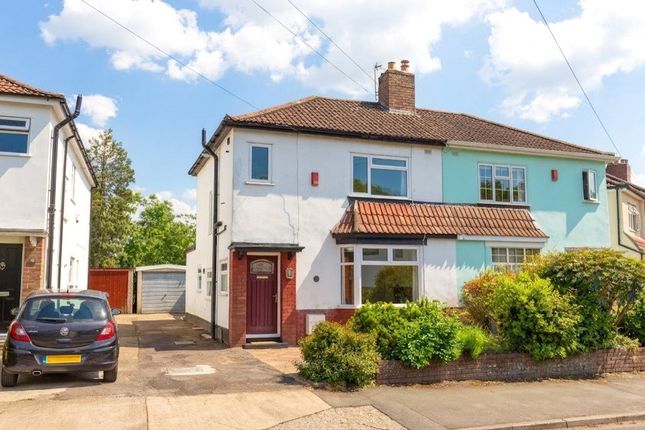 3 bed property, in Lakewood Road, £515,000