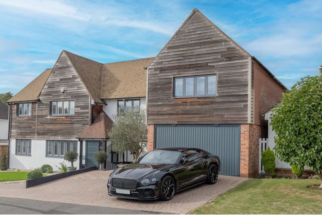 5 bed property, in Higher Green, £1,250,000