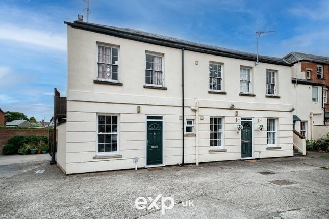 2 bed property, in Ground Floor Flat, £120,000