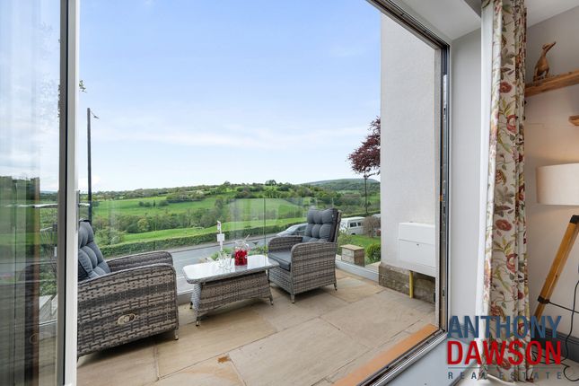 5 bed property, in Gisburn Road, £475,000