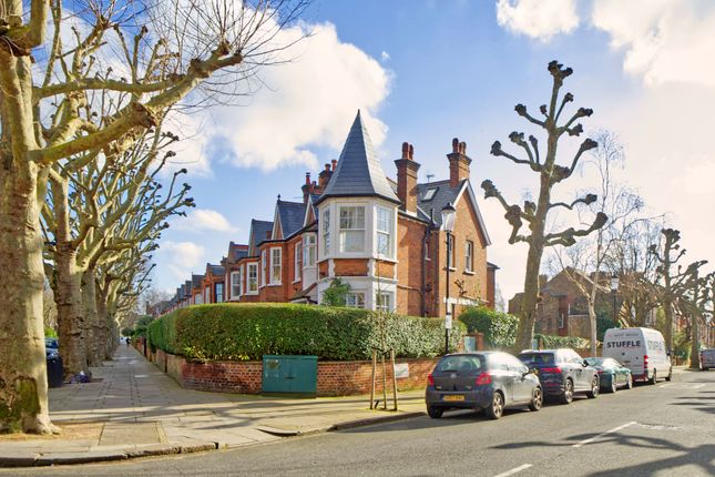 2 bed property, in St. Quintin Avenue, £1,250,000