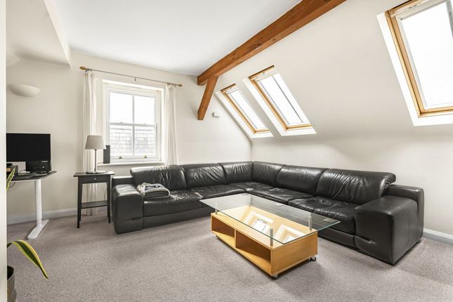 3 bed property, in Dartmoor Court, £190,000