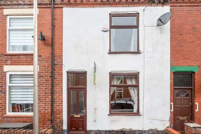 2 bed property, in Selwyn Street, £100,000